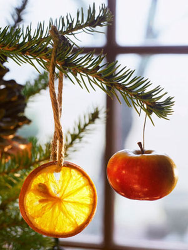 Decorate your Christmas tree with fruits