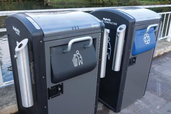 BigBelly dustbins promote recycling (3)