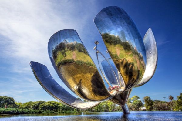 Floralis Generica by Eduardo Catalona