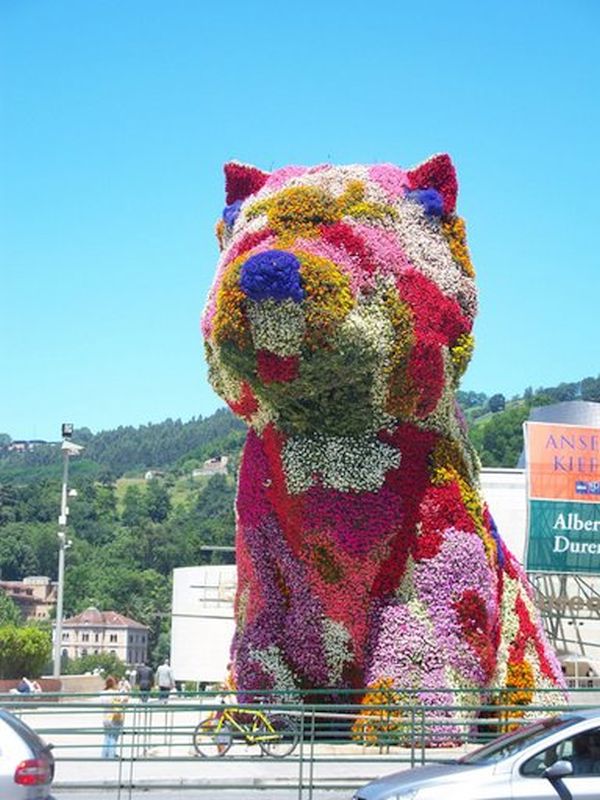 Vertical Green Garden by Jeff Koons