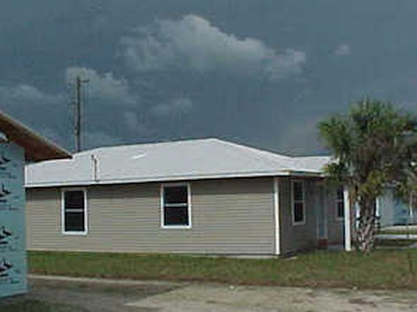 WHITE ROOF