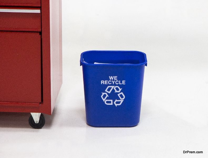Recycle-Plastic-in-the-Office