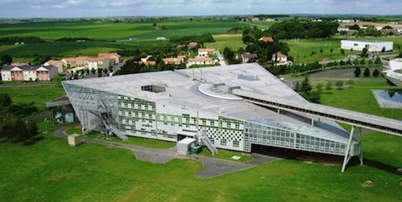 Innovative Pilot High School – Poitiers, France