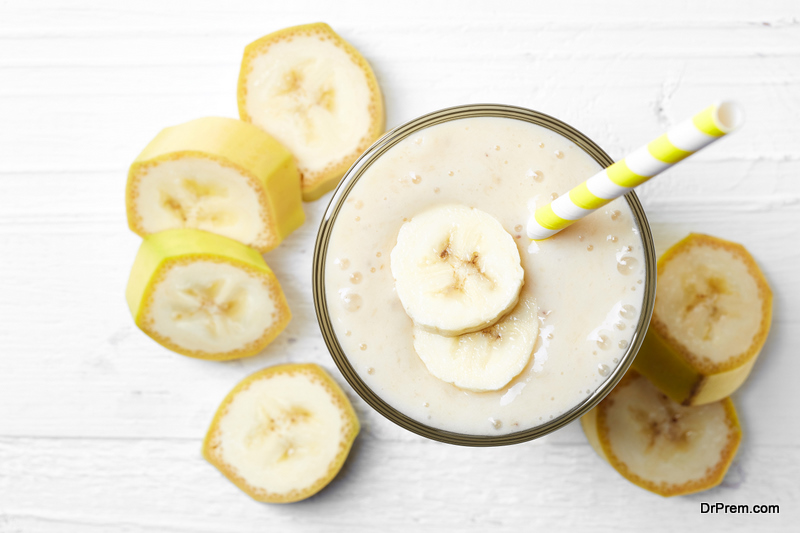 Glass-of-banana-smoothie