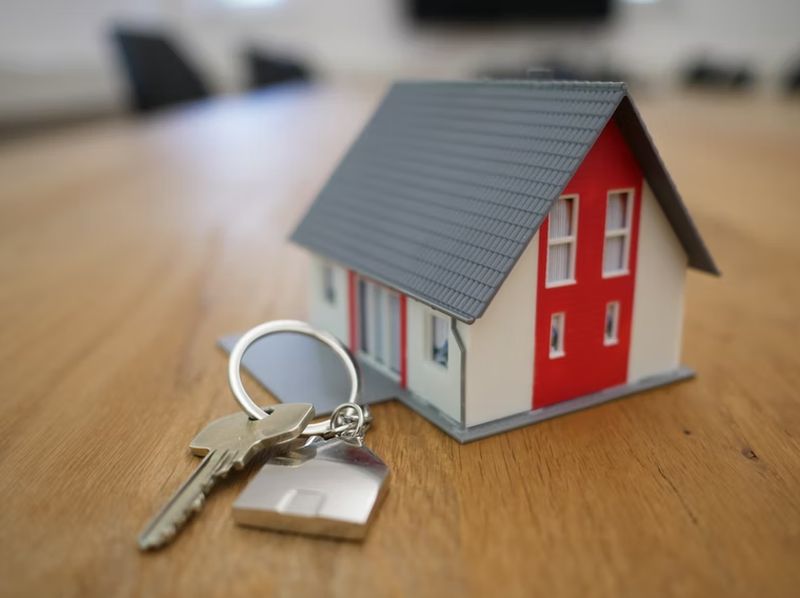 HOME WITH KEYS